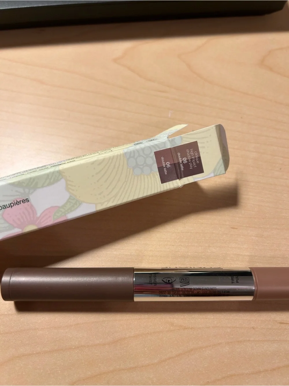 Clinique High Impact Shadow Play Eyeshadow & Eye Definer #06 Double Latte new